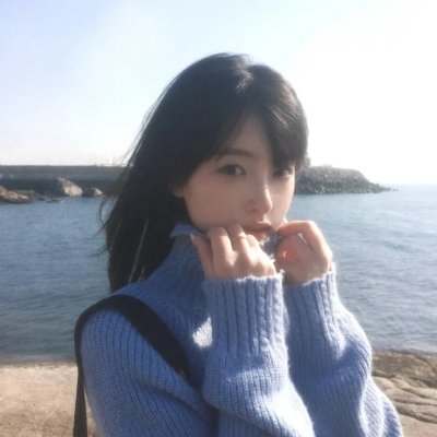 触碰的双手